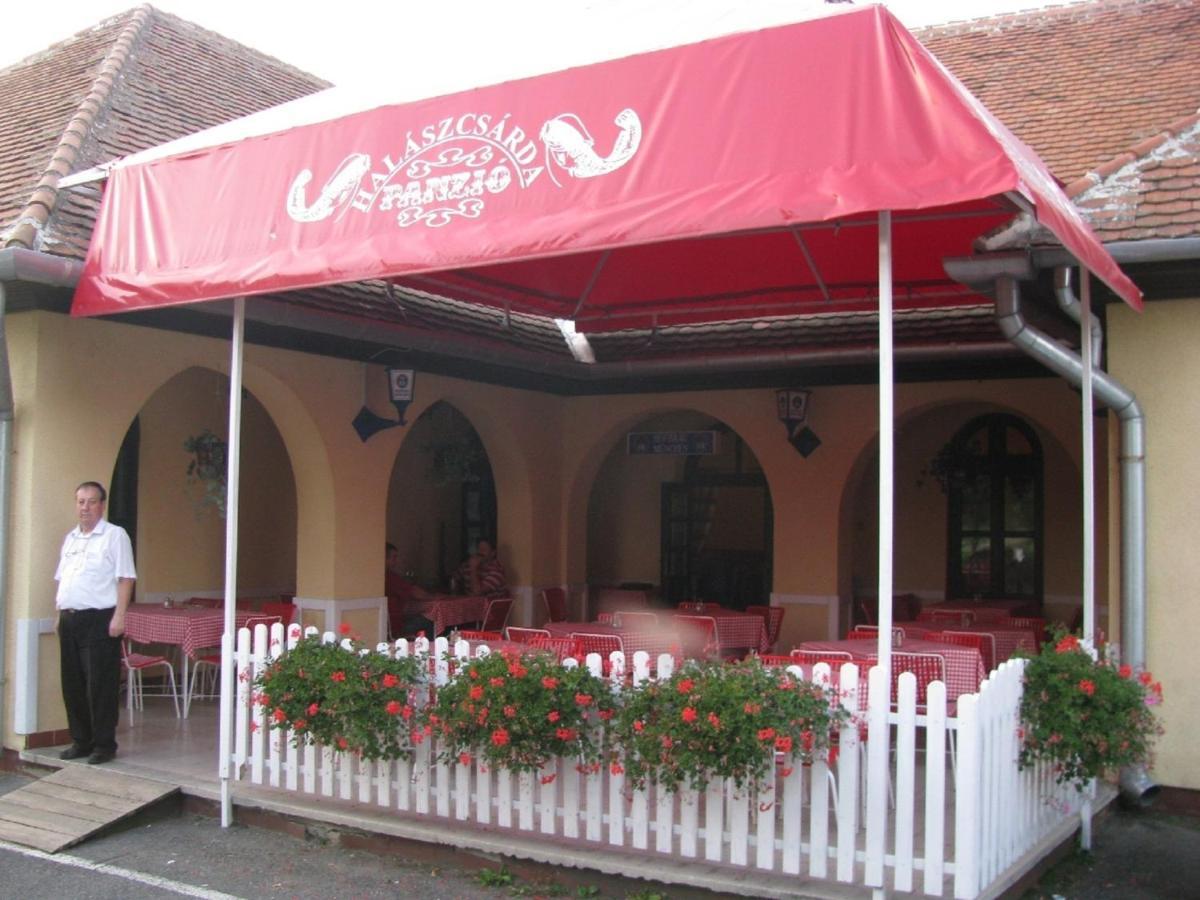Halaszcsarda-Panzio Hotel Körmend Екстериор снимка